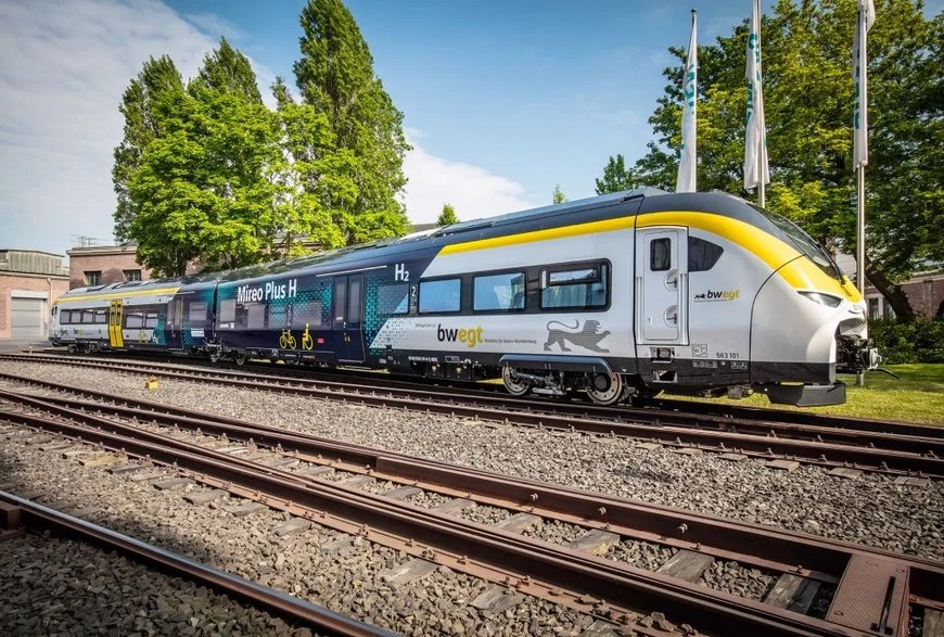 Premiere: Deutsche Bahn und Siemens Mobility präsentieren neuen Wasserstoffzug und Wasserstoff-Speichertrailer 
